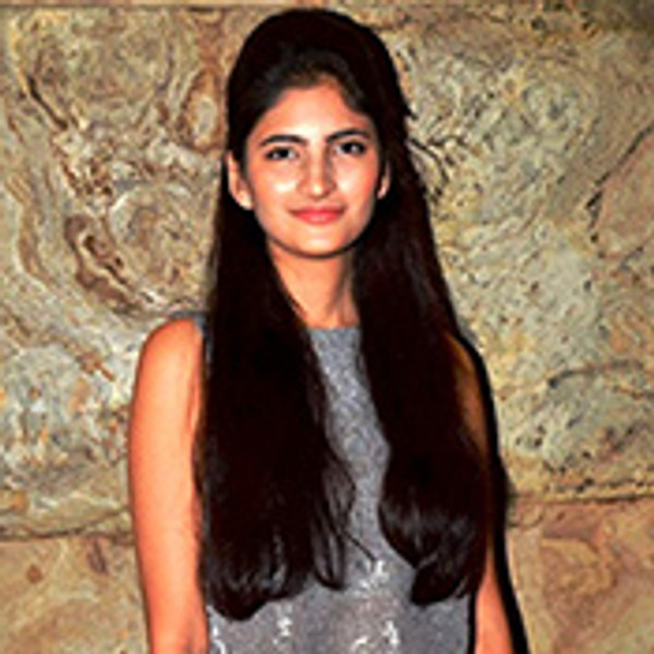 Shivani Raghuvanshi-hover