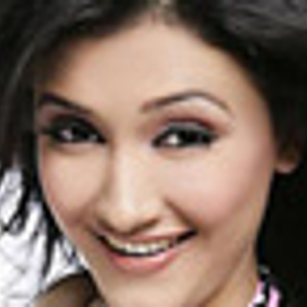 Ragini Khanna-hover