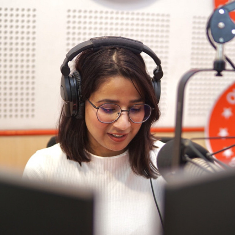 bhai behen ki ladayi mein mumy papa kiski side lete hai_