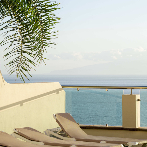 Visit the Most Beautiful hotel with an ocean view