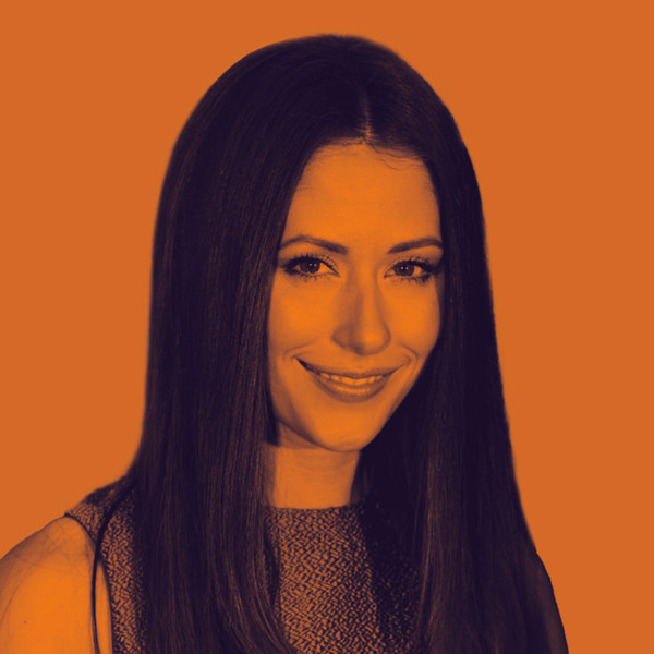 Amanda Crew