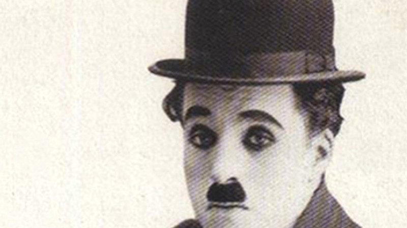 Charlie Chaplin-Between Showers