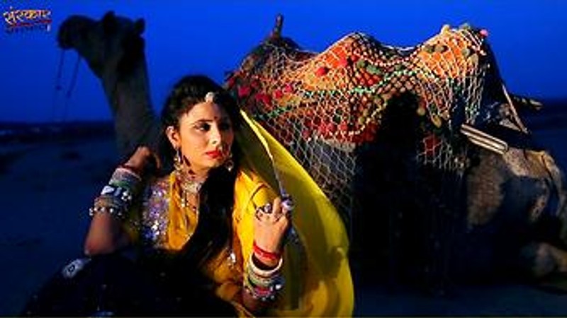 Lakh Rupiya Ko Ghagro