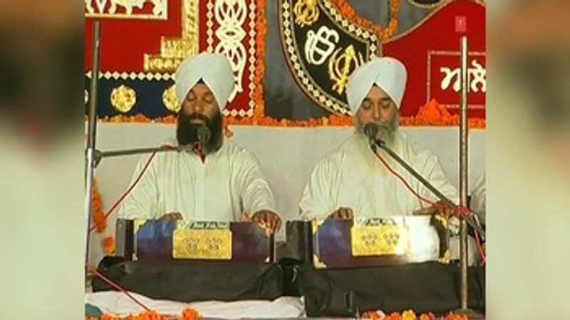 Tujh Bin Avar Na Jana