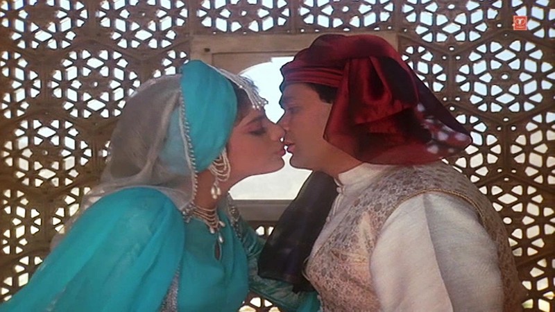 Main Matti Ka Gudda Tu Sone Ki Gudiya