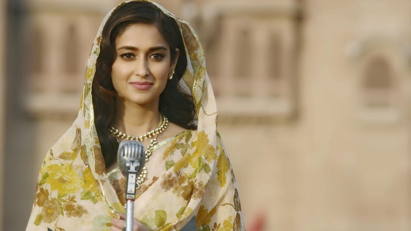 Mere Rashke Qamar