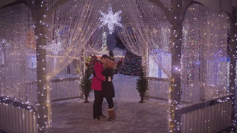 18th May - Christmas With A Crown