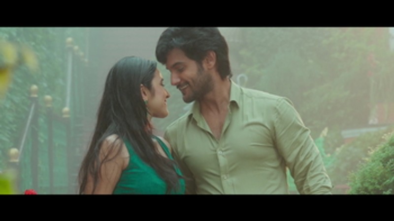 Gaaju Bomma Teeruna From "Atithi Devobhava"