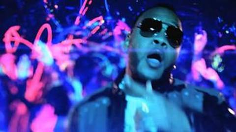 Who Dat Girl (feat. Akon)