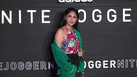 Celeb's Sports Look