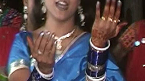 Sajdhaj Ke Aayi Navraatar