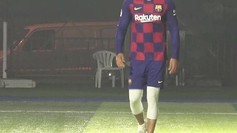 Ranbir,Ishaan & more Celebs Play Football