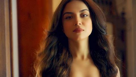 Tere Nashe Mein Choor