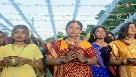 Kaanch Hi Baans Ke Bahangiya